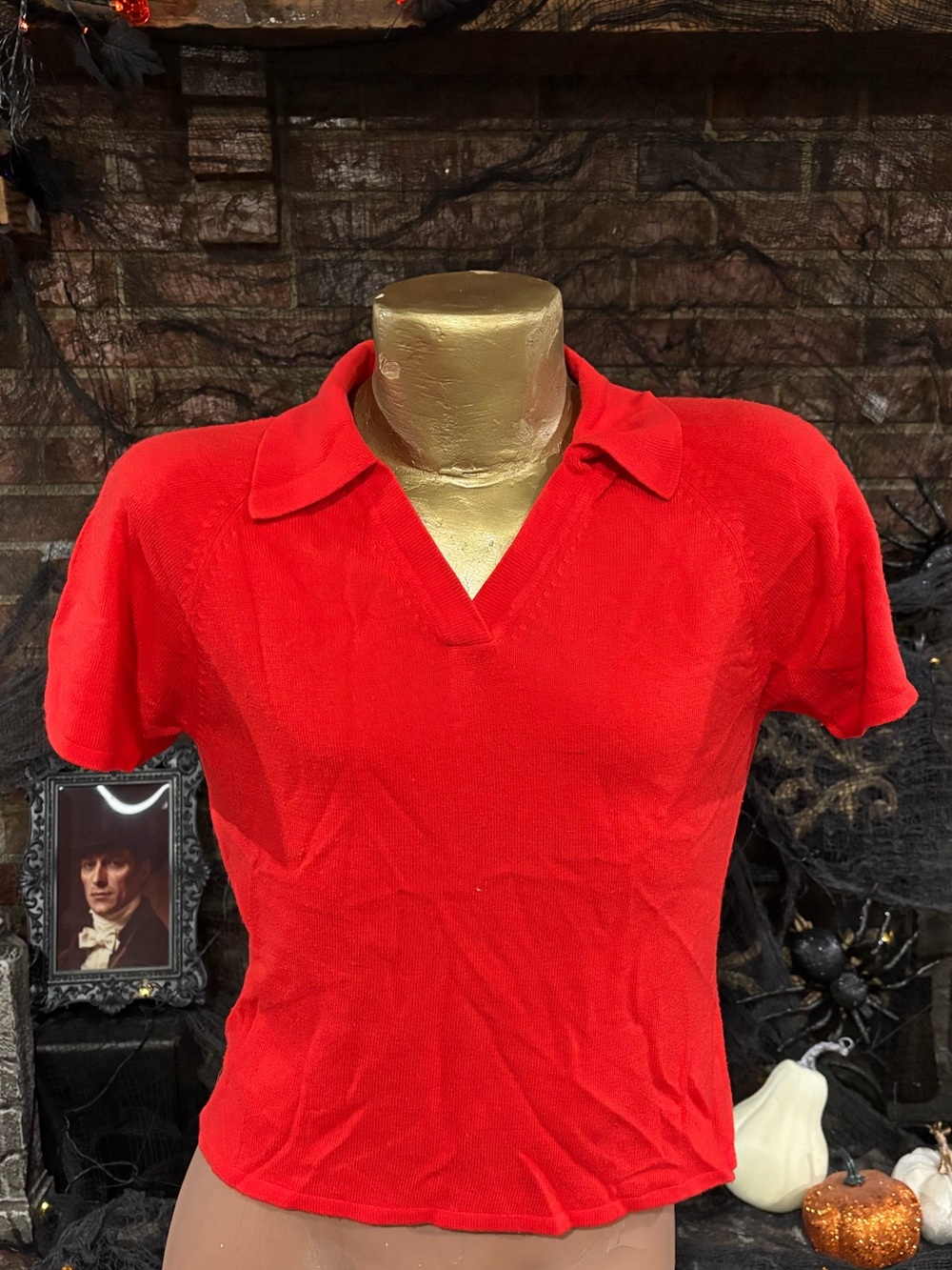Short sleeve red top